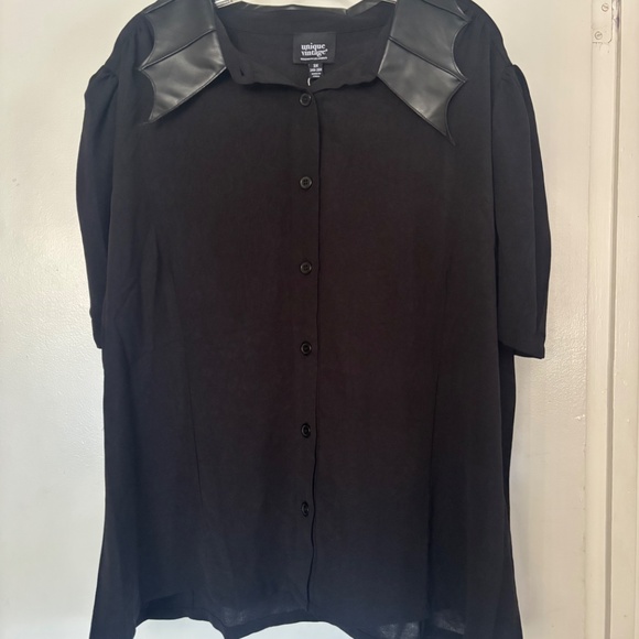 BNWT Unique Vintage Bat Collar Blouss Size 3X - Picture 4 of 5